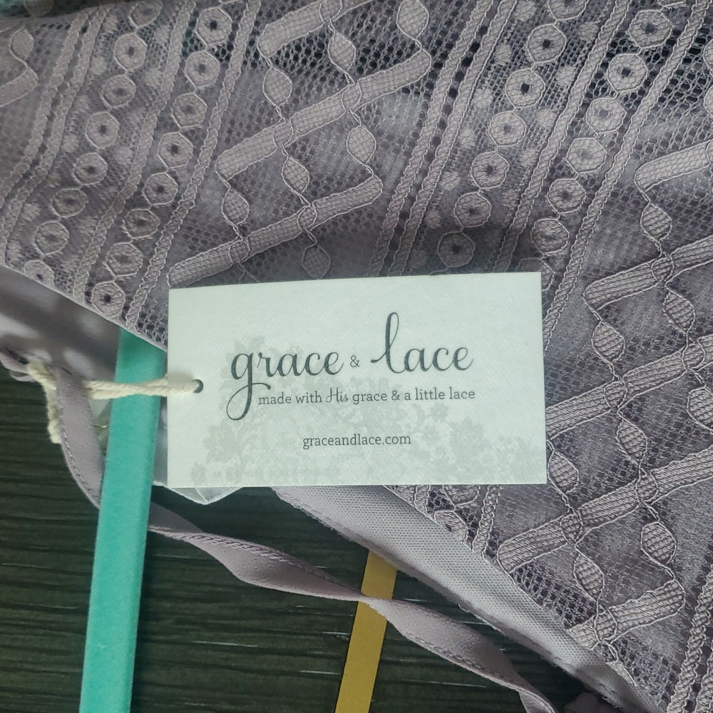Grace &LACE - Picture 3 of 7